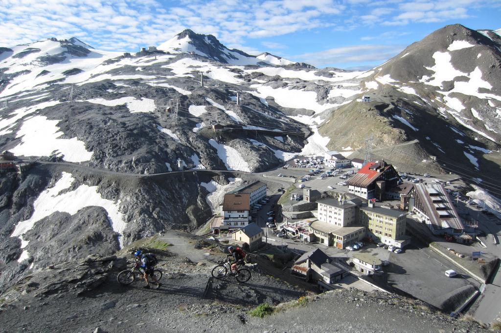 Rifugio Garibaldi Hotel Paso Stelvio Exterior foto